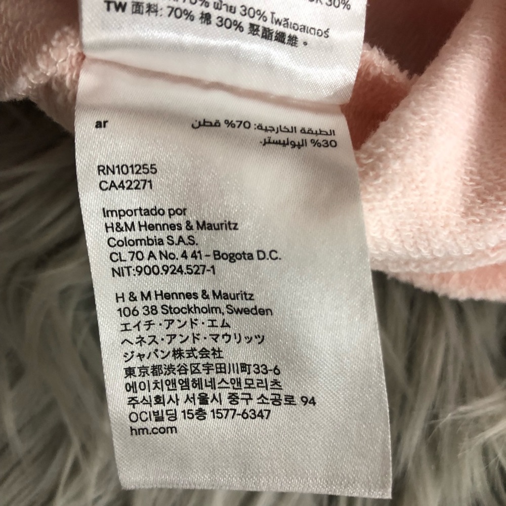 H&M PINK RUFFLE SWEATER - Picture 8 of 8